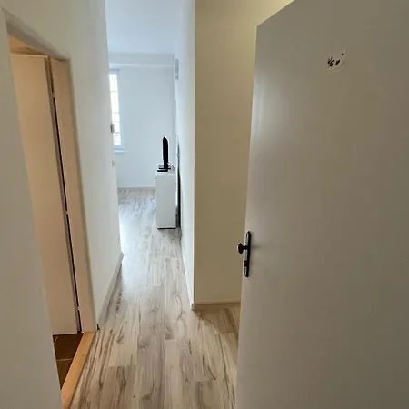 Апартаменты 1 With Balcony, Nalepkova *