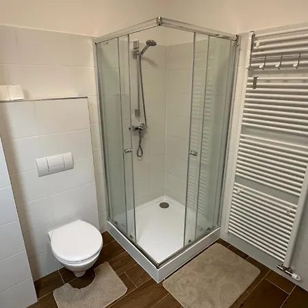 1 With Balcony, Nalepkova *