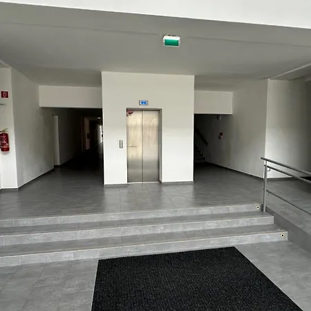 Lägenhet 1 With Balcony, Nalepkova