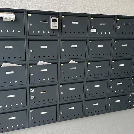 1 With Balcony, Nalepkova *