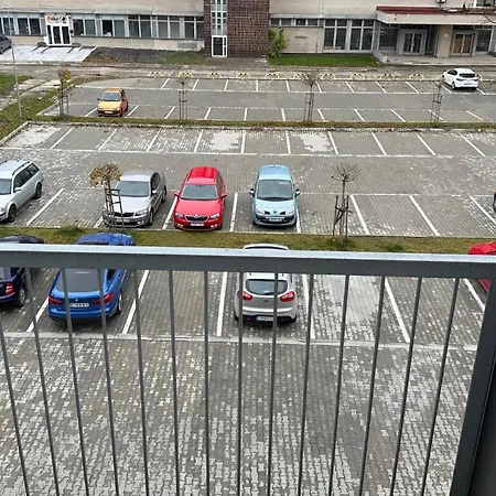 1 With Balcony, Nalepkova