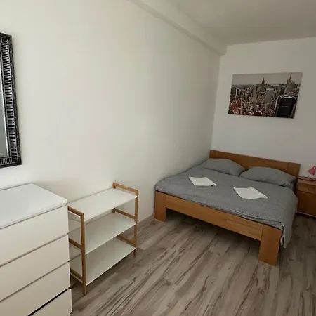 1 With Balcony, Nalepkova Апартаменты Липтовски-Микулаш