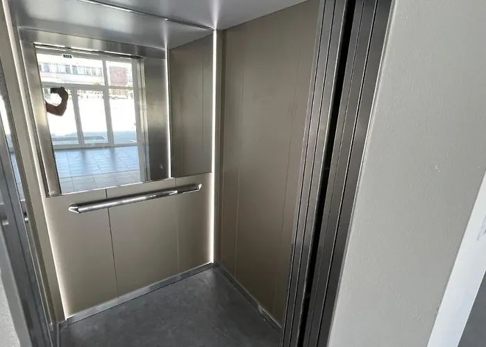 Apartament 1 With Balcony, Nalepkova *