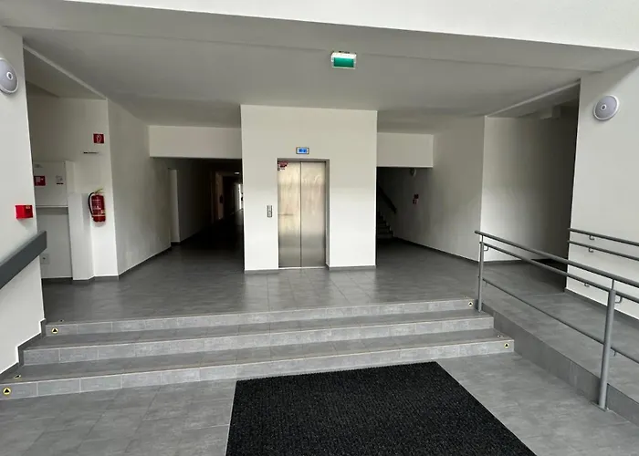 Apartament 1 With Balcony, Nalepkova